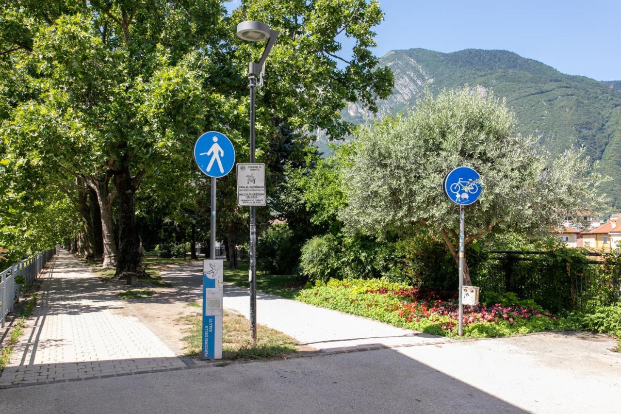 Appartamento Grande Al Ponte. Situato Vicino All'Ospedale, Al Parco E Al Centro Citta 特伦托 外观 照片